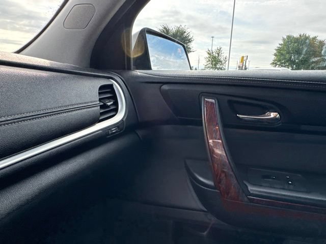 Used 2013 Chevrolet Traverse LTZ AWD/4WD image 16