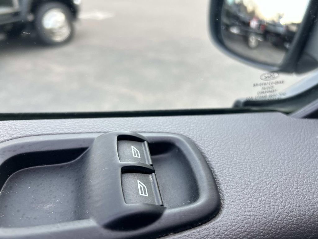 Used 2023 Ford Transit 350 XLT image 18