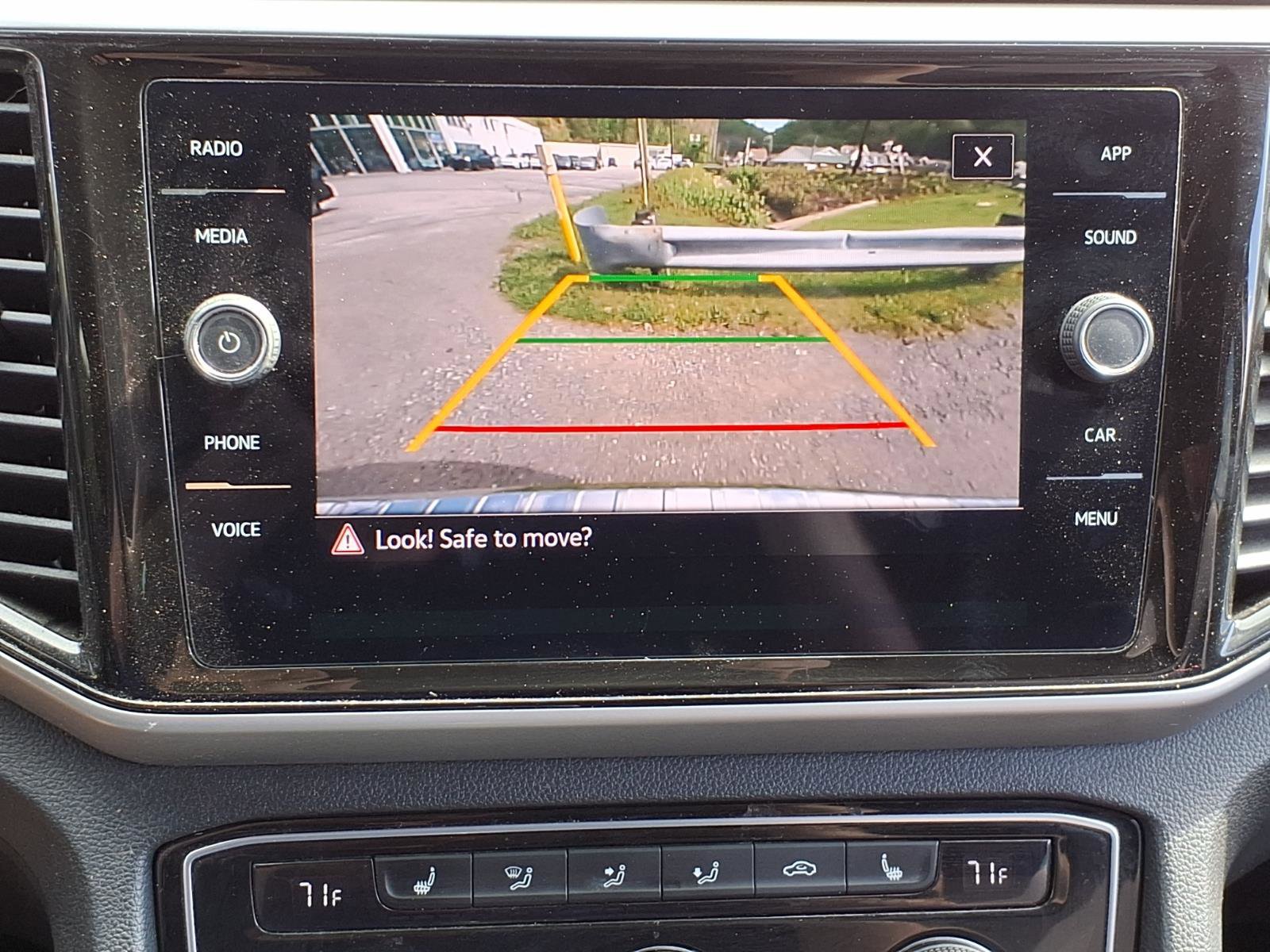 Used 2023 Volkswagen Atlas SE AWD/4WD image 13