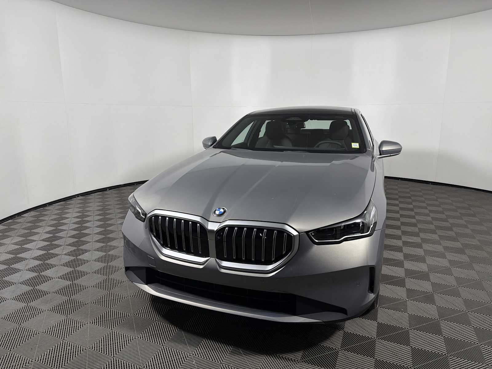 New 2026 BMW 530i xDrive w/ Premium Package image 7