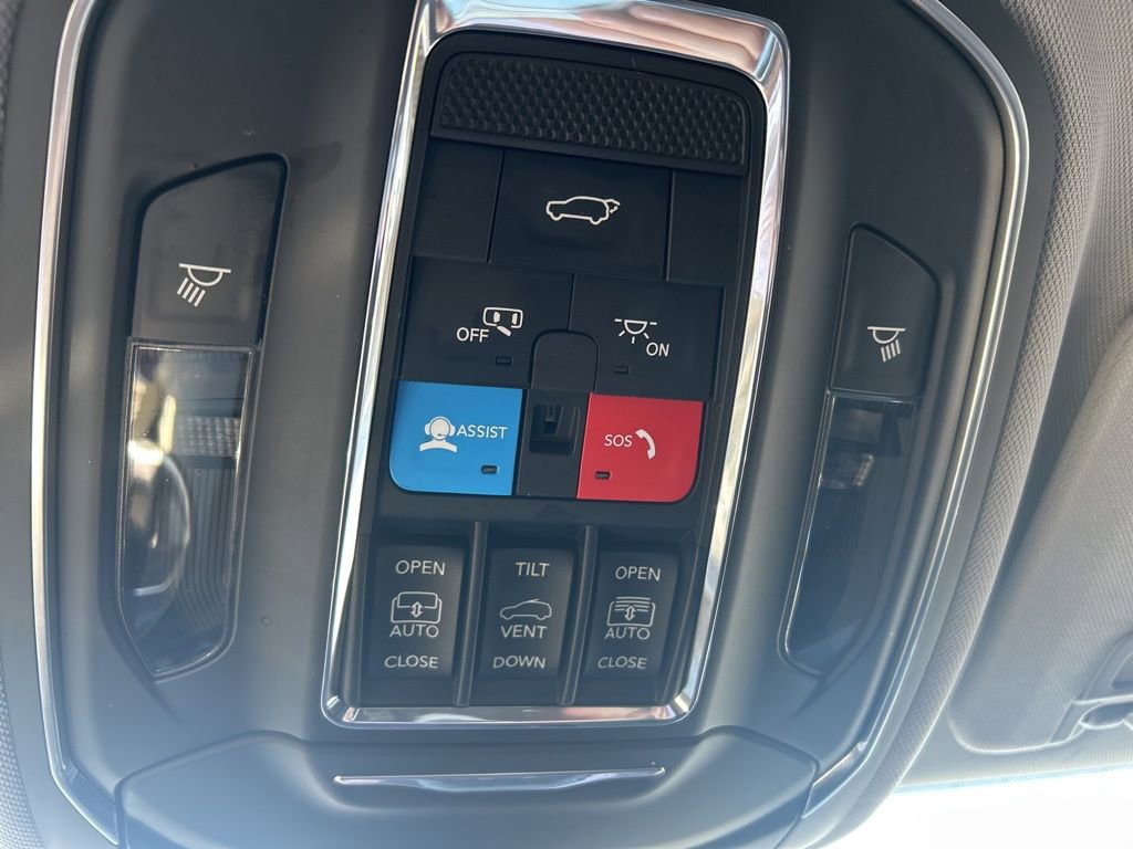 Used 2021 Jeep Grand Cherokee L Limited w/ Trailer Tow Group (B) image 24