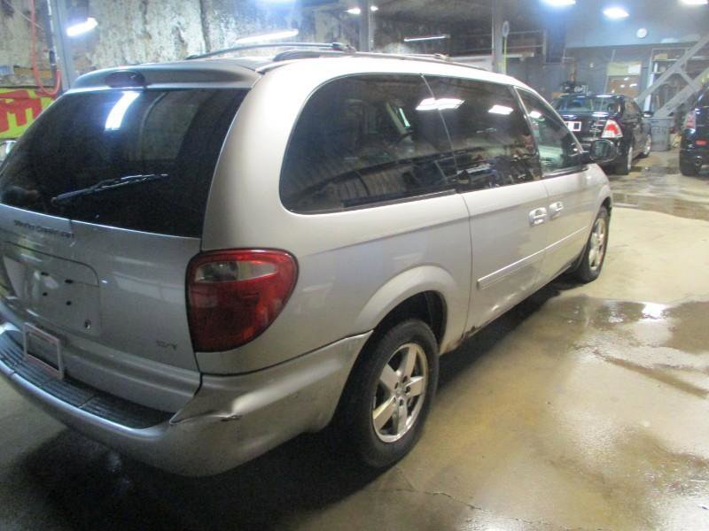 Used 2007 Dodge Grand Caravan SXT FWD image 5