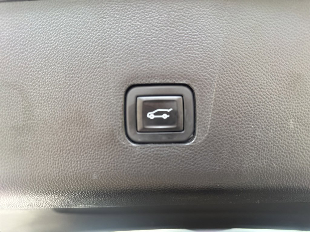 Certified 2020 Chevrolet Traverse LT image 18