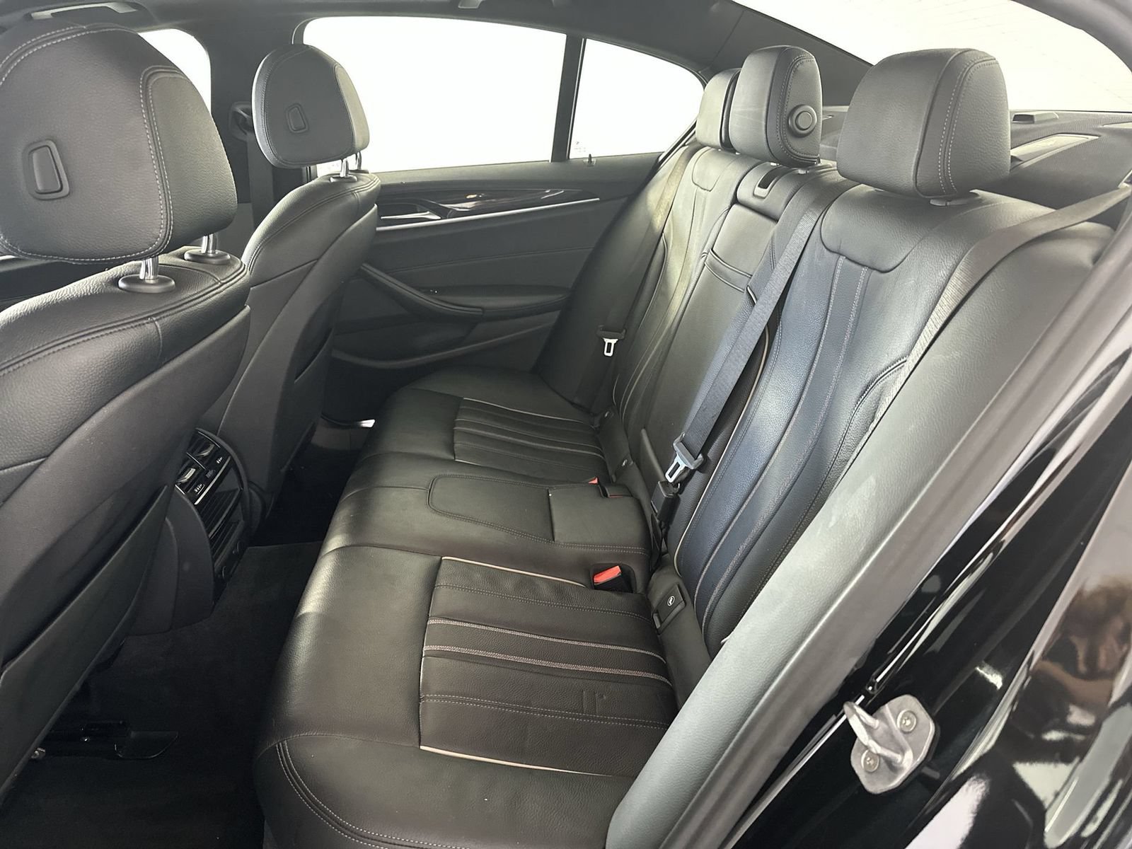 Used 2019 BMW 530i RWD image 23