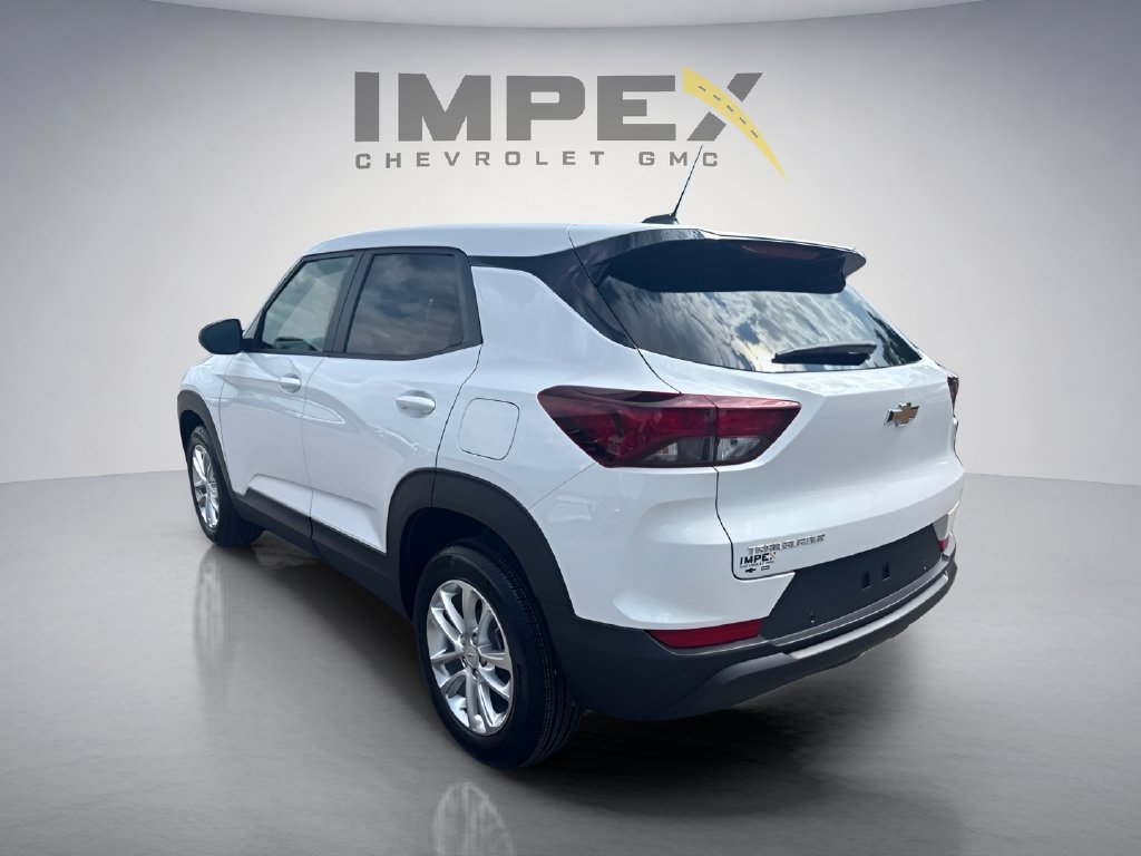 New 2026 Chevrolet TrailBlazer LS w/ LS Convenience Package FWD image 3