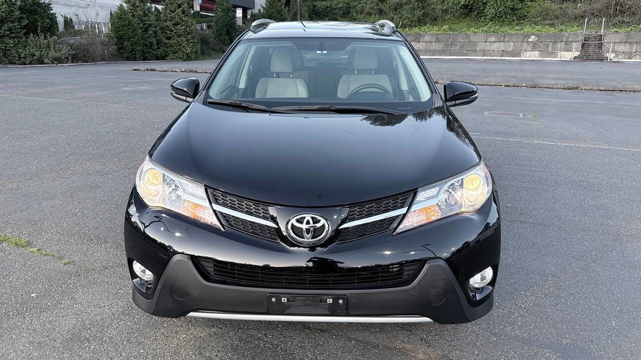 Used 2014 Toyota RAV4 XLE AWD/4WD image 4