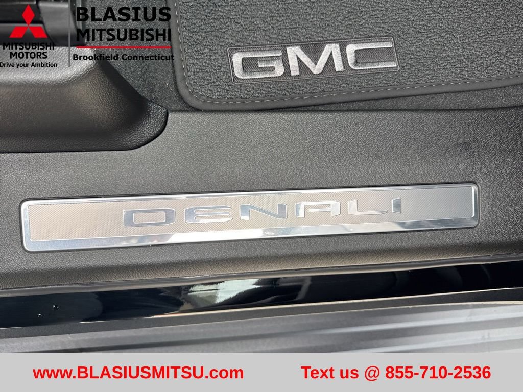 Used 2026 GMC Yukon Denali w/ Sun & Power Step Package AWD/4WD image 56