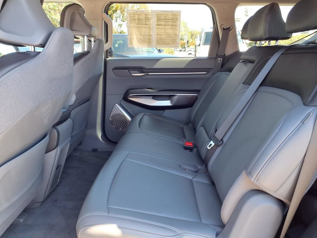 Certified 2024 Kia EV9 Light RWD image 8