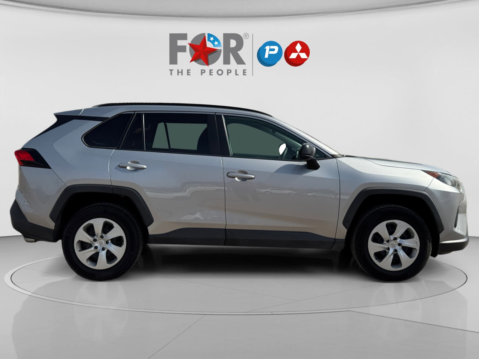 Used 2021 Toyota RAV4 LE FWD image 6