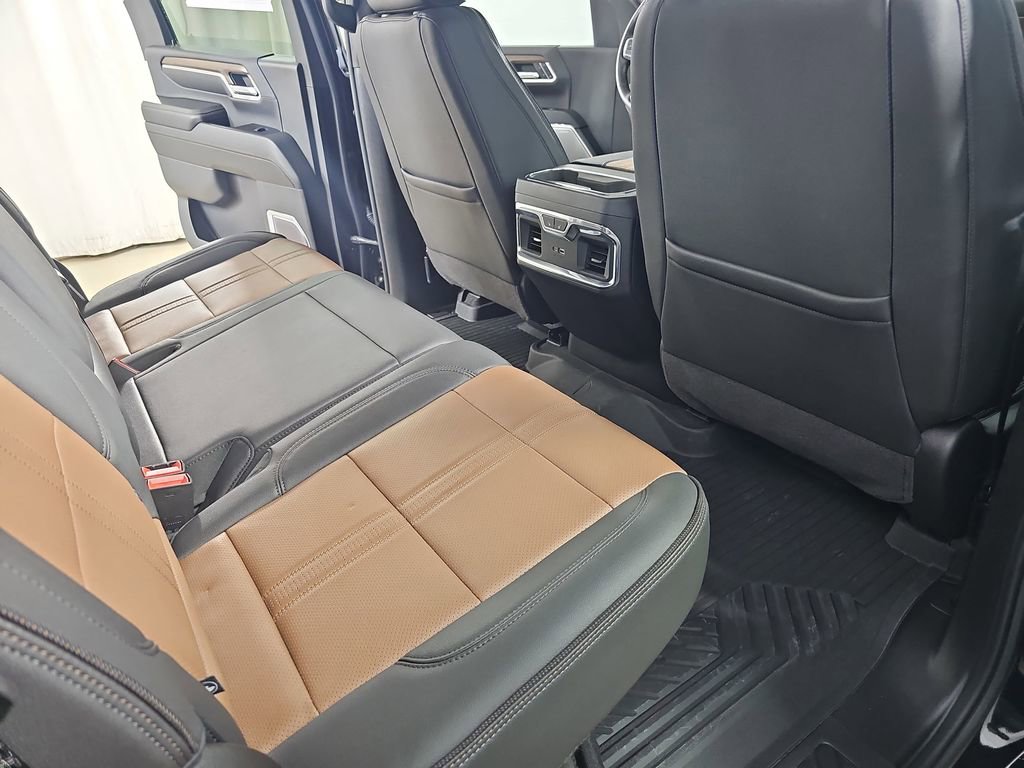 Certified 2024 Chevrolet Silverado 2500 High Country w/ Technology Package AWD/4WD image 14