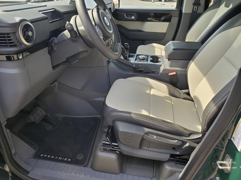 Used 2025 INEOS Grenadier Fieldmaster Edition image 14