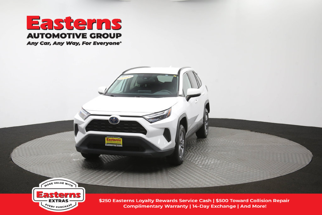 Used 2022 Toyota RAV4 XLE AWD/4WD image 54