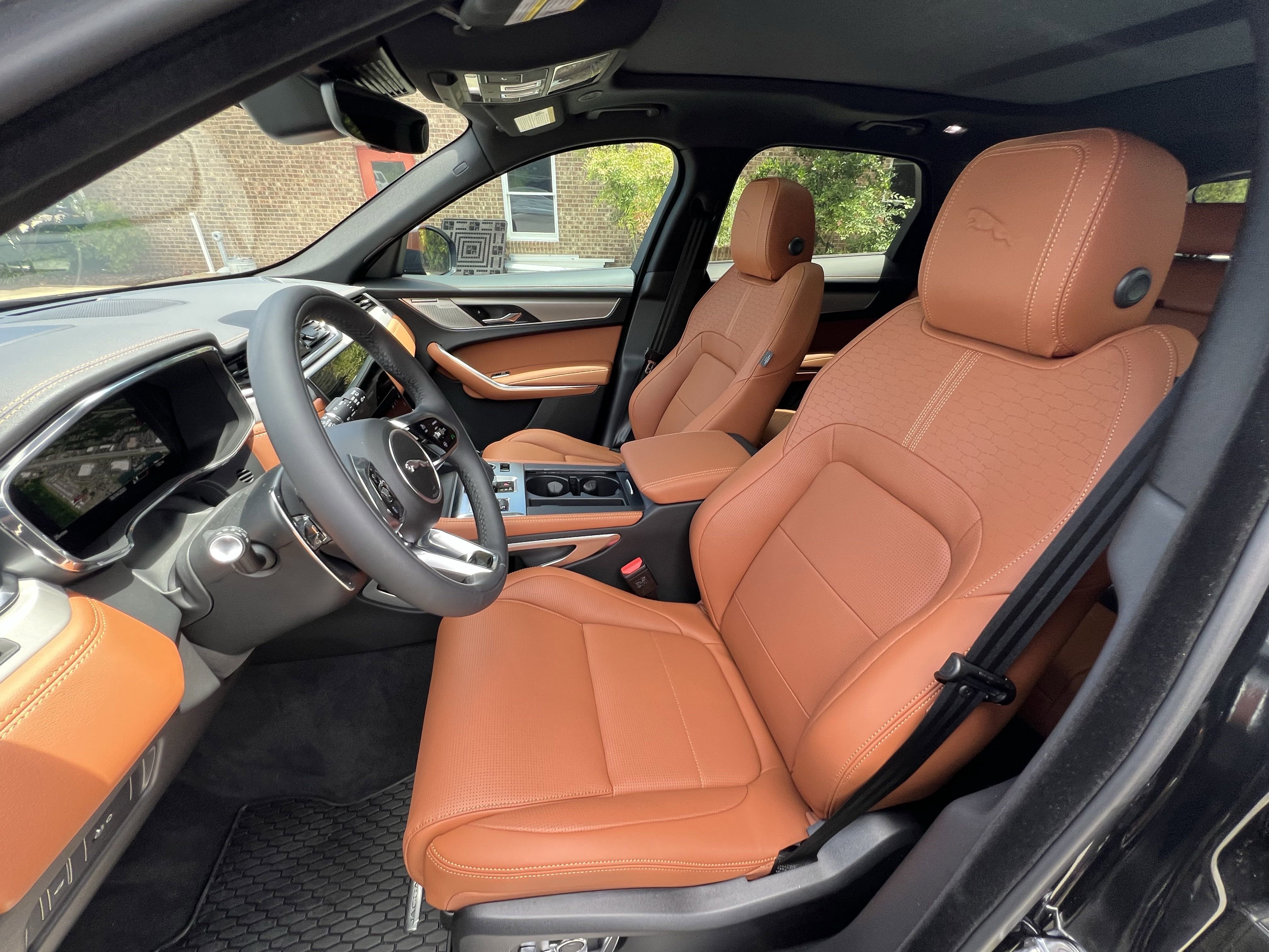 New 2026 Jaguar F-PACE R-Dynamic S image 13