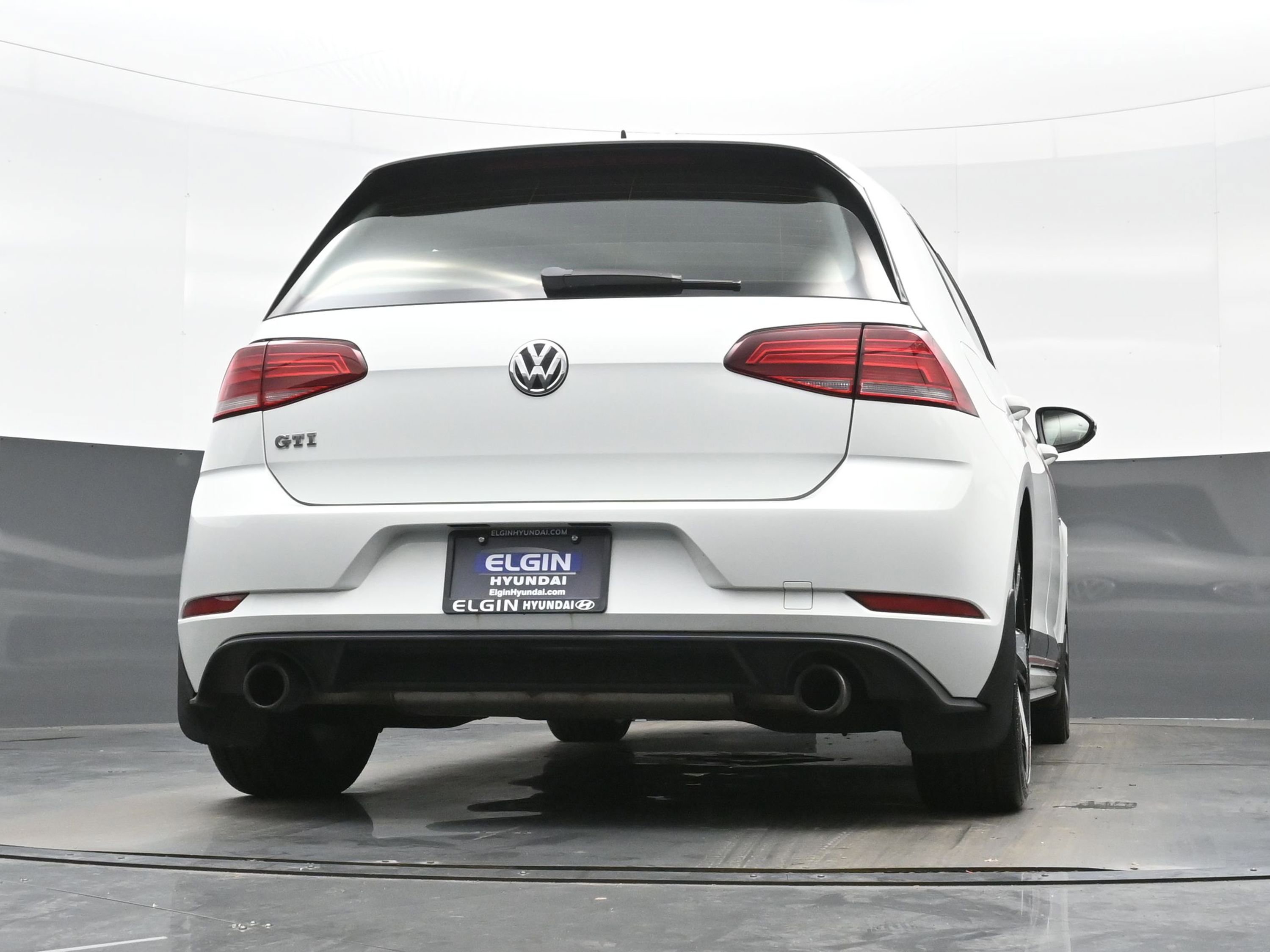 Used 2018 Volkswagen GTI SE FWD image 30