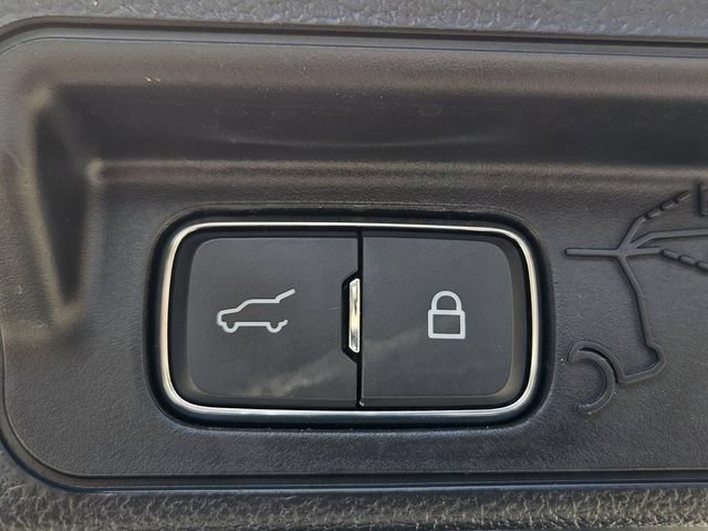 Used 2023 Ford Explorer XLT RWD image 12