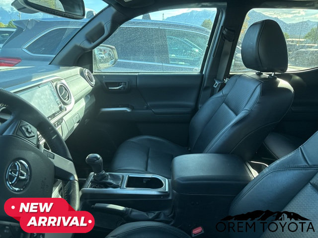 Used 2023 Toyota Tacoma Limited w/ Nightshade Package image 10