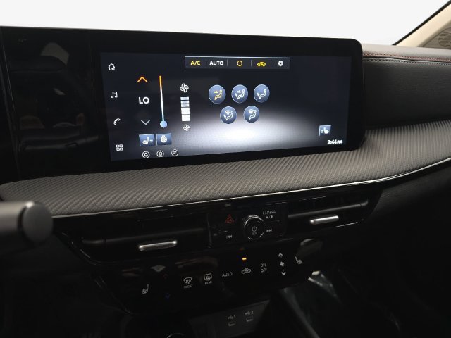 New 2027 Nissan Kicks SR w/ SR Premium Package FWD image 25