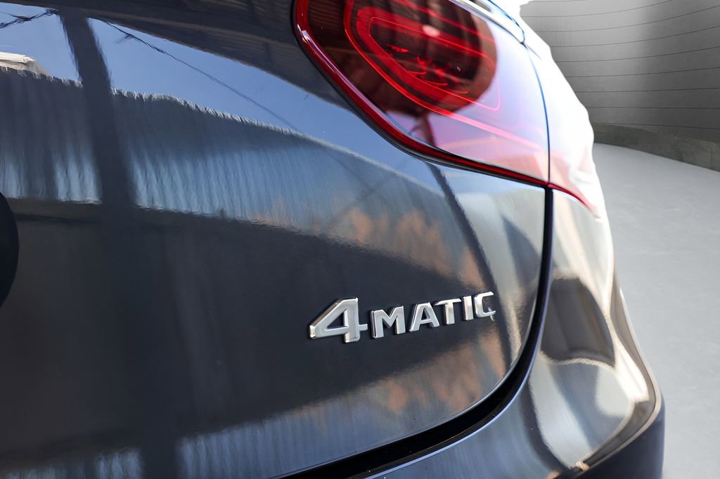 Used 2022 Mercedes-Benz GLC 300 4MATIC Coupe image 16