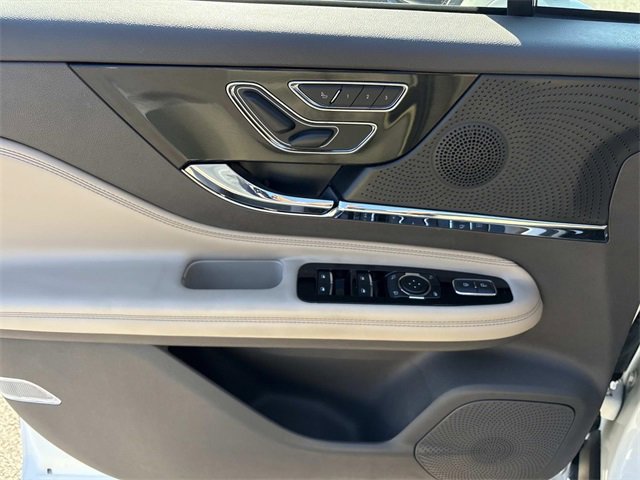 Certified 2023 Lincoln Corsair Reserve image 24