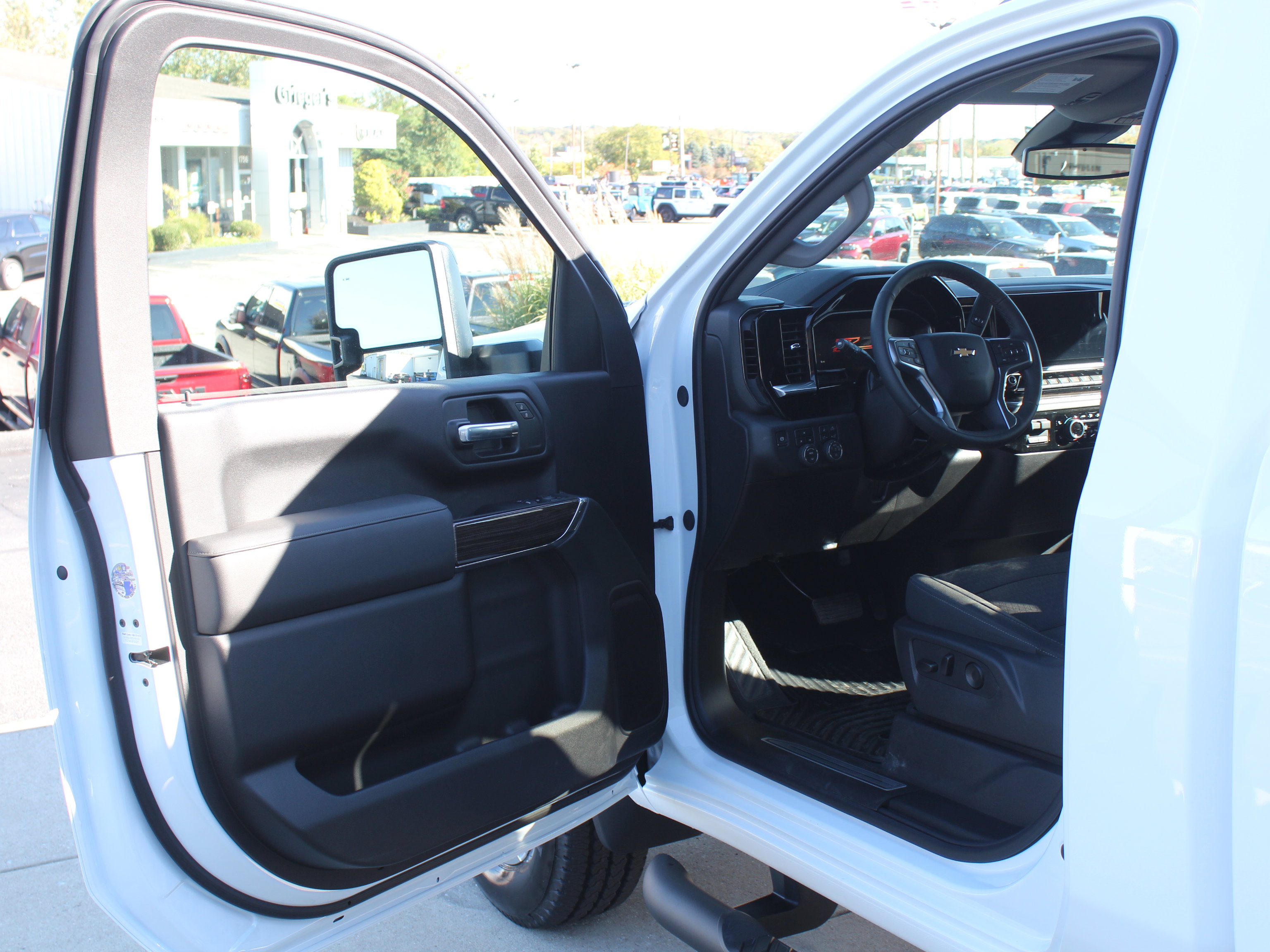 New 2026 Chevrolet Silverado 2500 LT w/ Convenience Package image 10