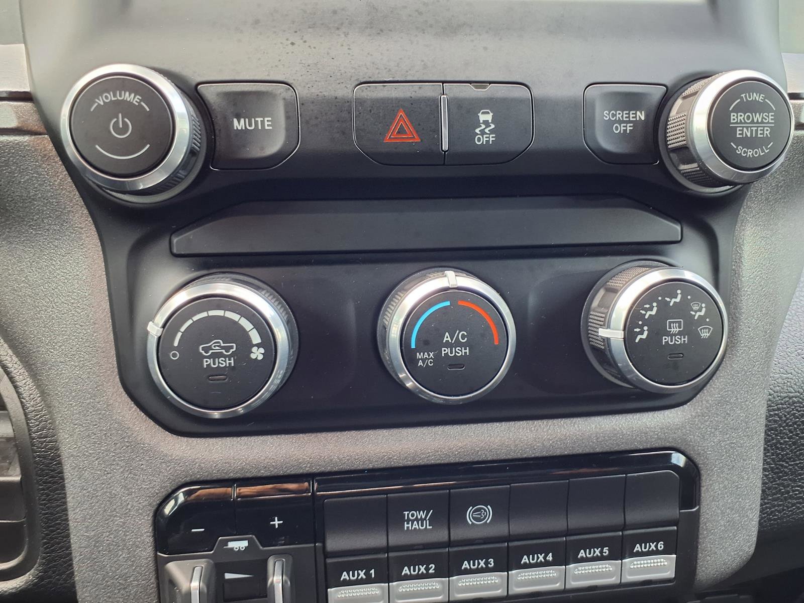 Used 2023 RAM 2500 Tradesman AWD/4WD image 9