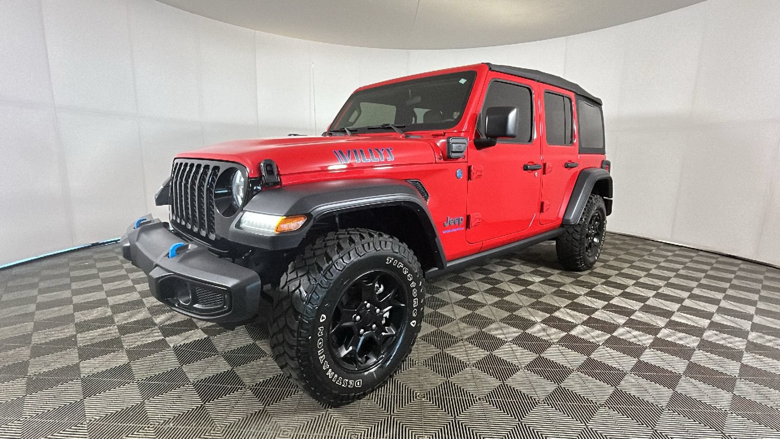 Used 2023 Jeep Wrangler Unlimited w/ Cold Weather Group AWD/4WD image 9