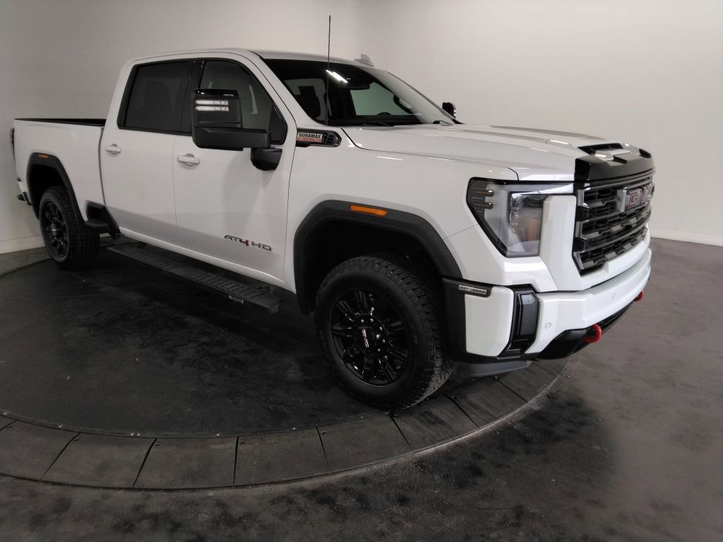 Used 2025 GMC Sierra 2500 AT4 image 4