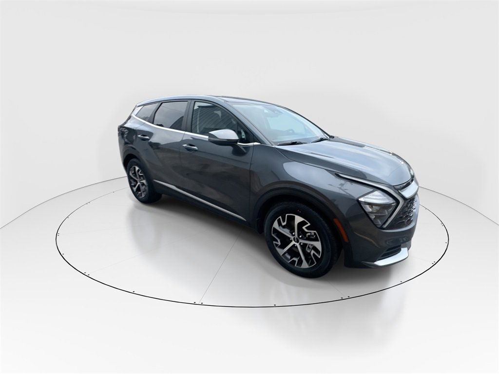 Used 2023 Kia Sportage EX image 2