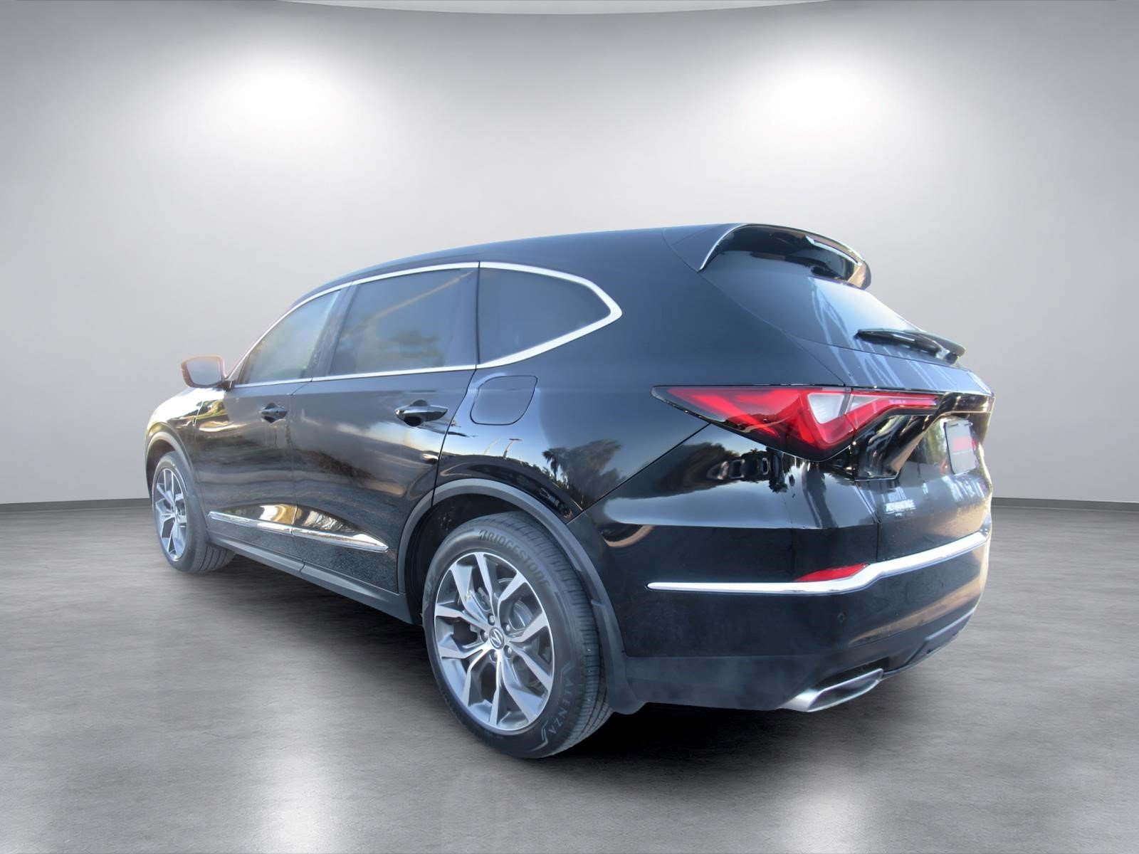 Used 2024 Acura MDX w/ Technology Package FWD image 4