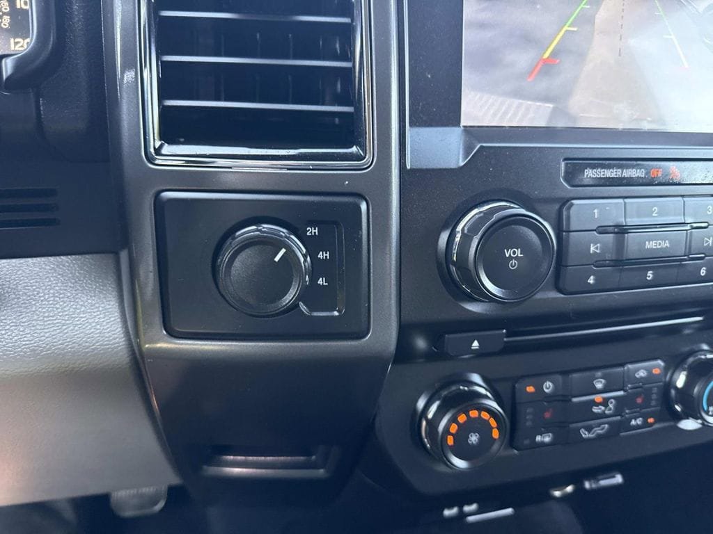 Used 2018 Ford F150 XLT w/ Equipment Group 302A Luxury AWD/4WD image 25