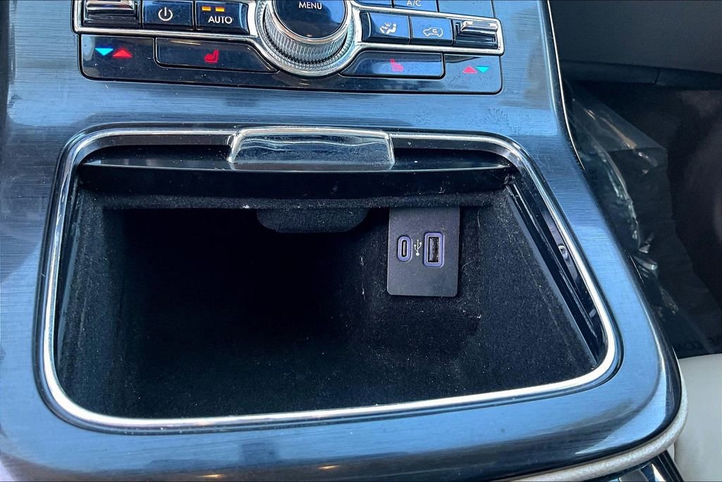 Used 2021 Lincoln Nautilus AWD w/ Equipment Group 101A image 18