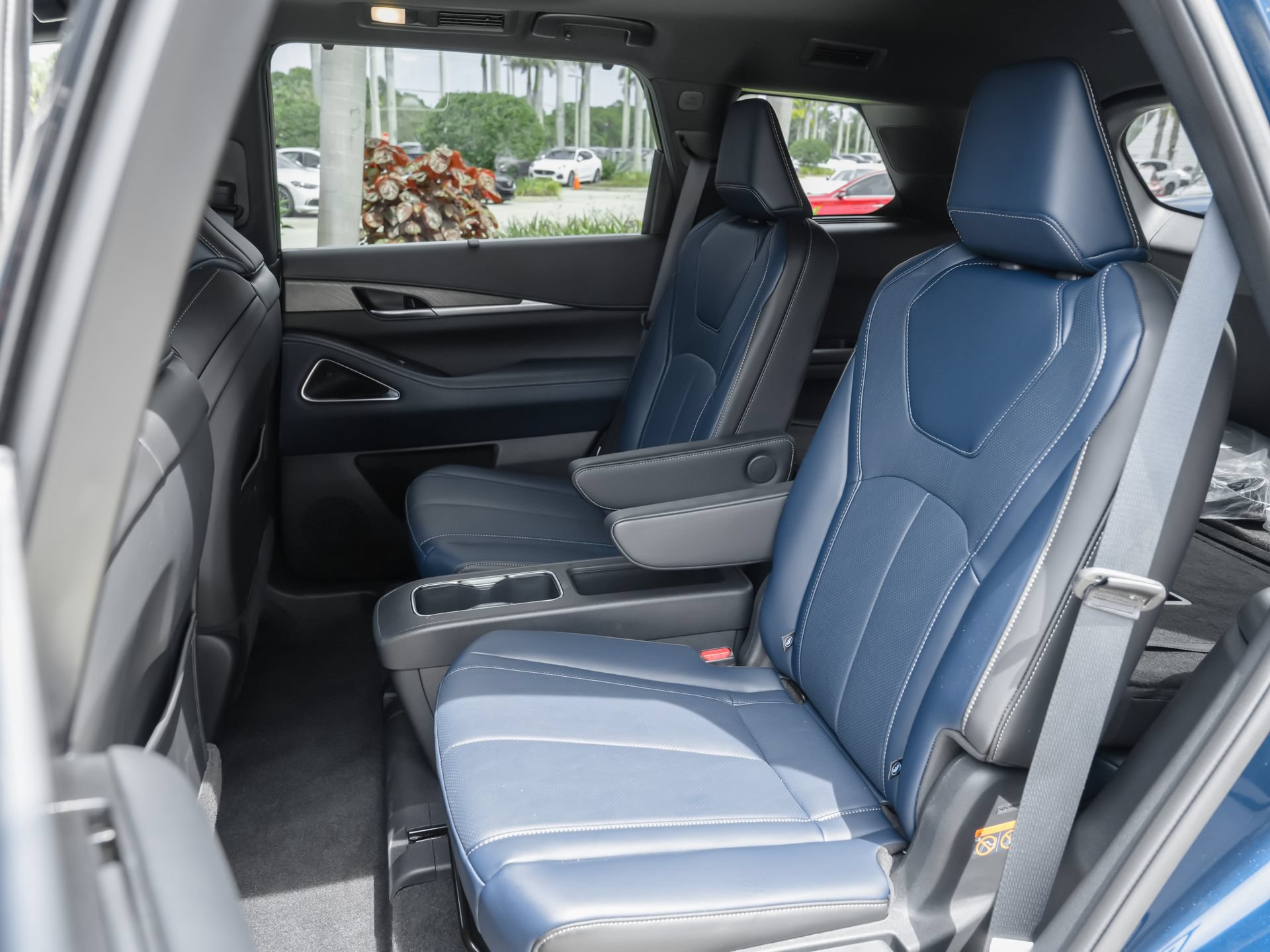 Certified 2026 INFINITI QX60 Sport w/ Dark Cargo Package AWD/4WD image 33
