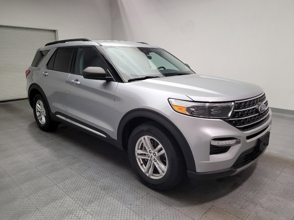 Used 2024 Ford Explorer XLT w/ Equipment Group 202A RWD image 13