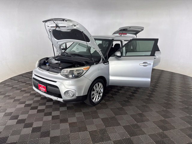 Used 2019 Kia Soul + FWD image 13