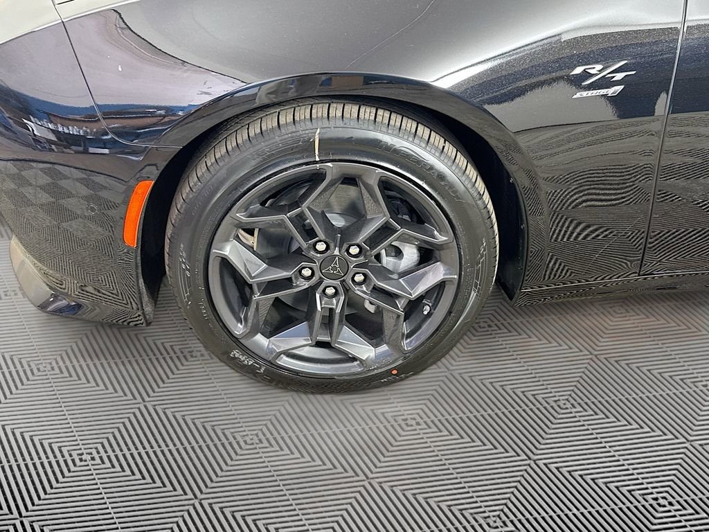 Used 2025 Dodge Charger R/T w/ Quick Order Package 25M R/T AWD/4WD image 33