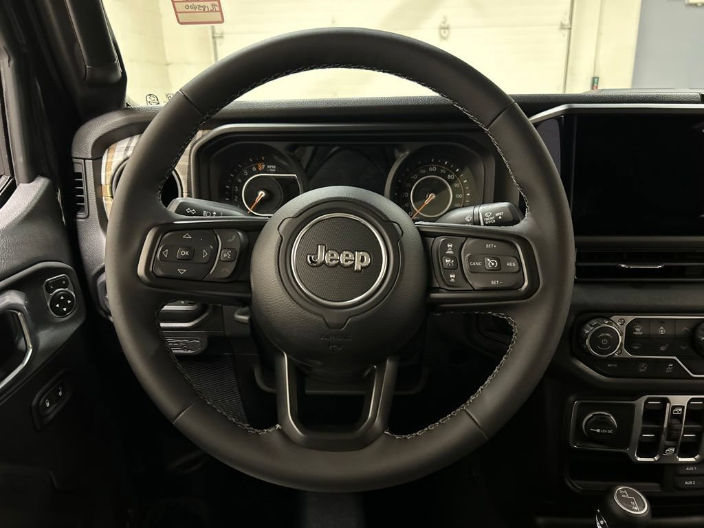 New 2026 Jeep Gladiator Sport AWD/4WD image 17