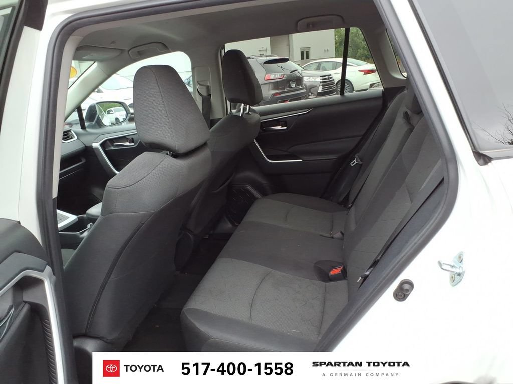 Used 2024 Toyota RAV4 XLE FWD image 12