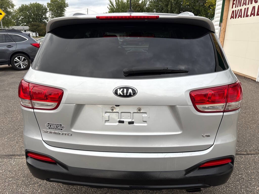Used 2017 Kia Sorento AWD image 8