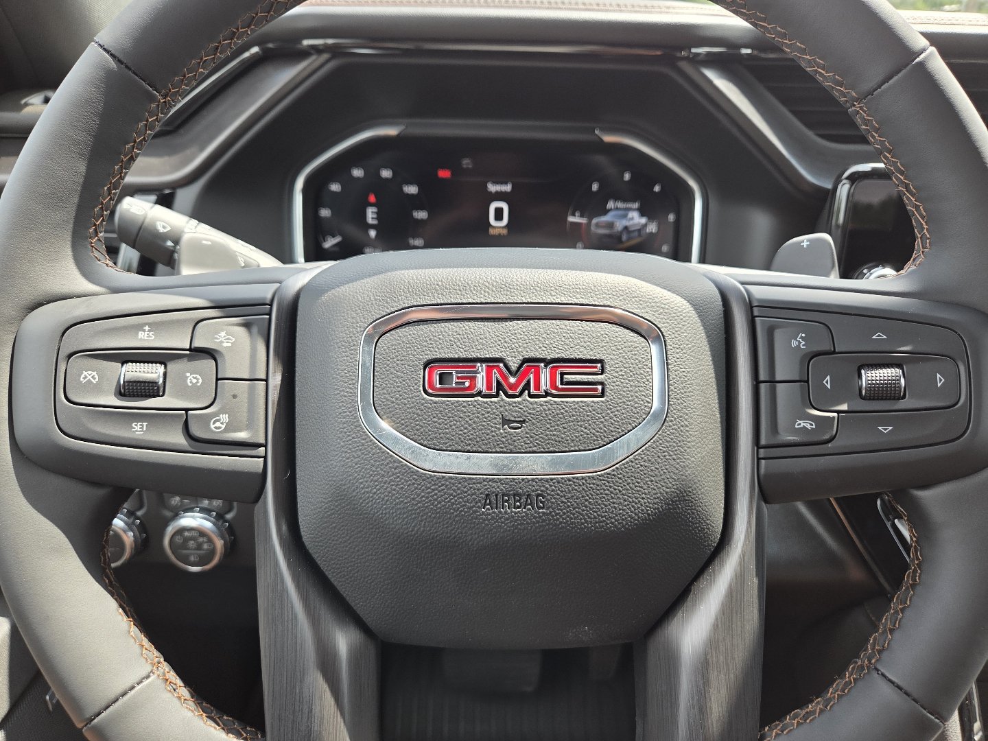 New 2026 GMC Sierra 1500 AT4 w/ AT4 Premium Package AWD/4WD image 34