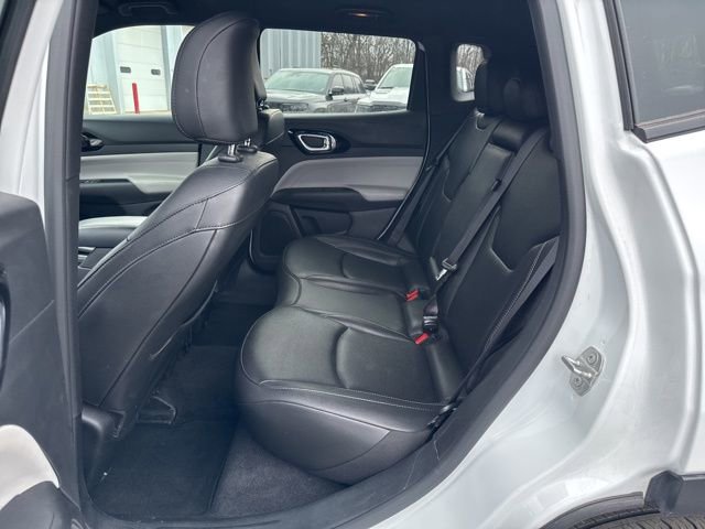 Used 2025 Jeep Compass Limited image 13