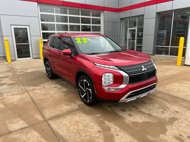 Used 2023 Mitsubishi Outlander SE image 7