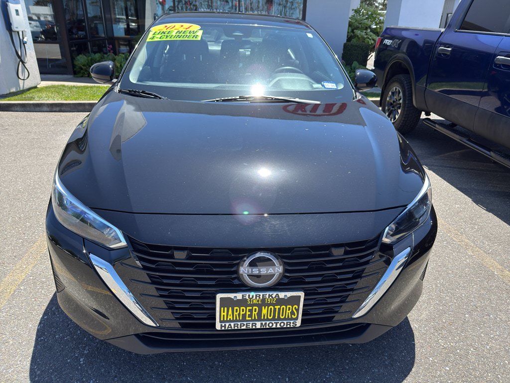 Used 2024 Nissan Sentra SV FWD image 2