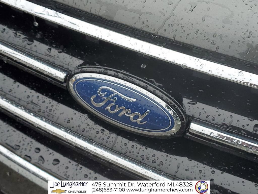 Used 2017 Ford Escape SE w/ SE Sport Appearance Package image 30