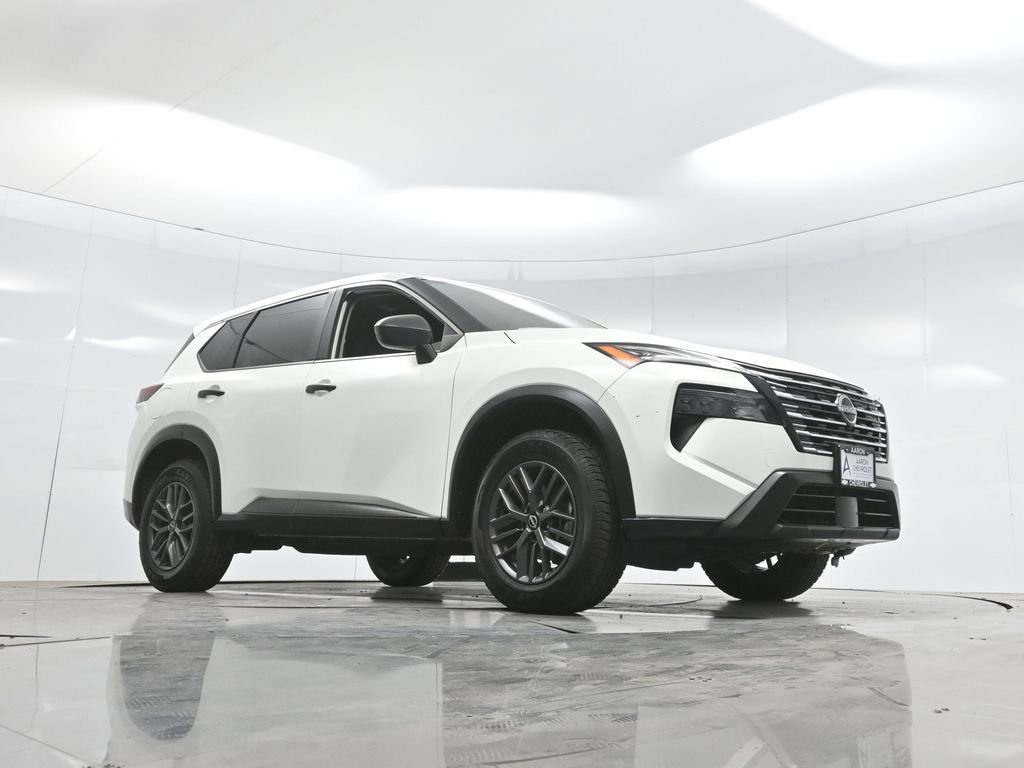 Used 2024 Nissan Rogue S image 61