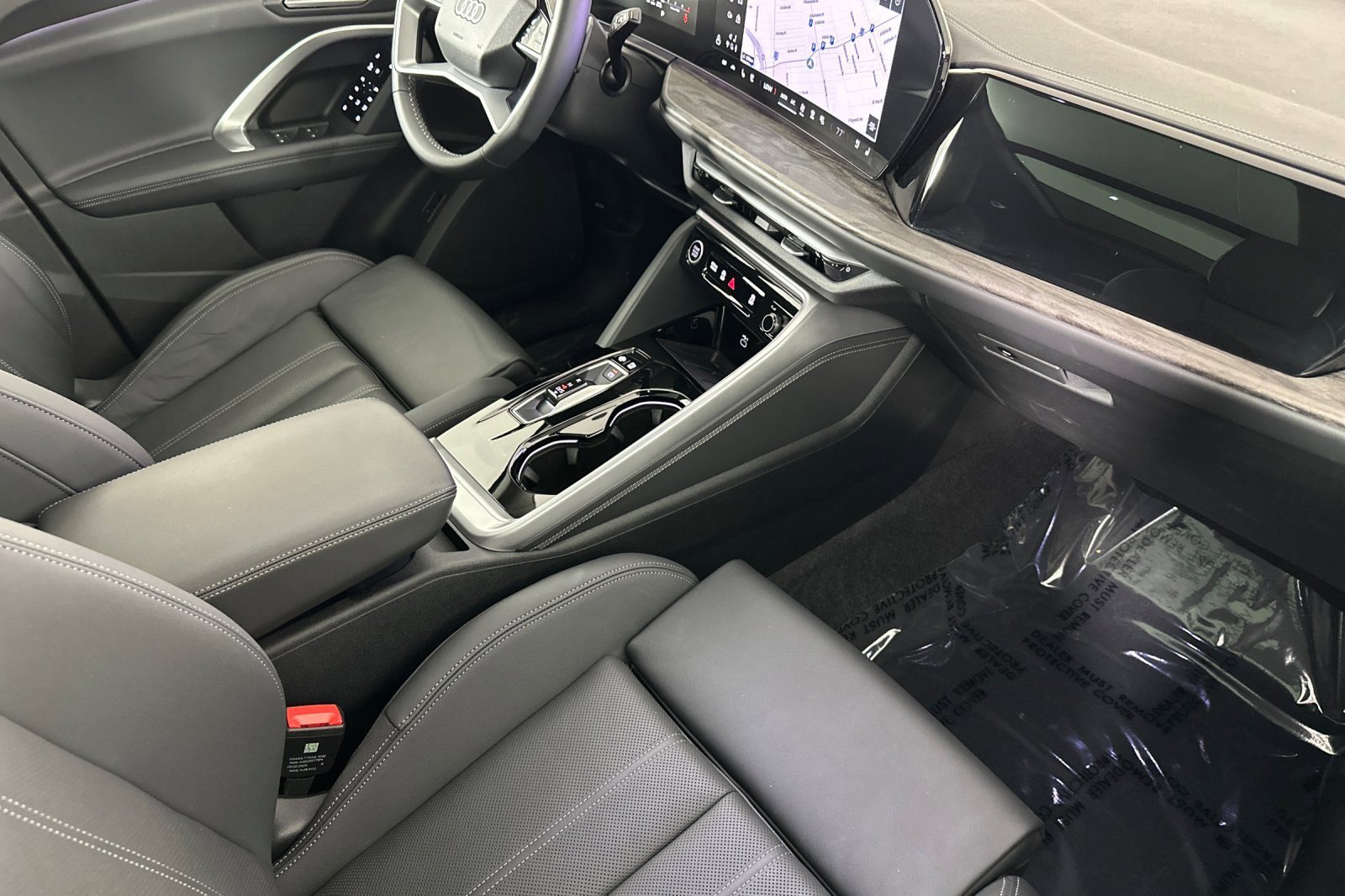Used 2025 Audi Q5 Premium Plus w/ Premium Plus AWD/4WD image 15