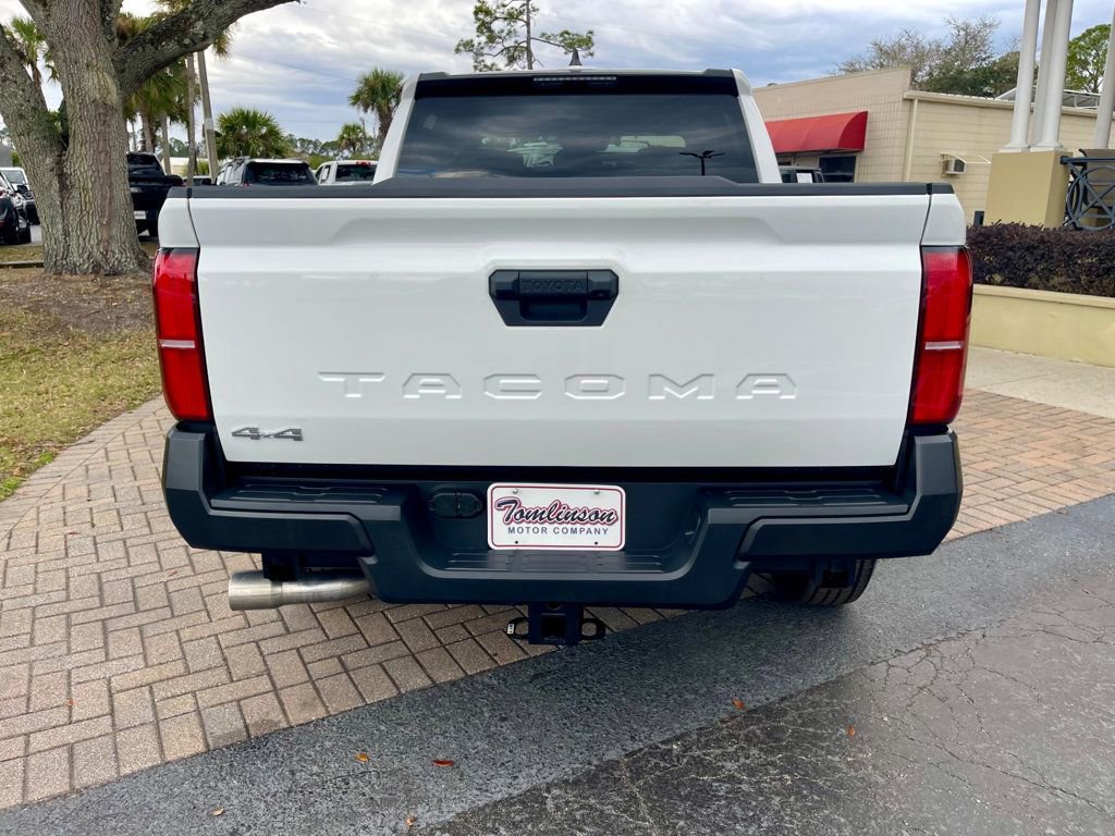 Used 2025 Toyota Tacoma SR image 4