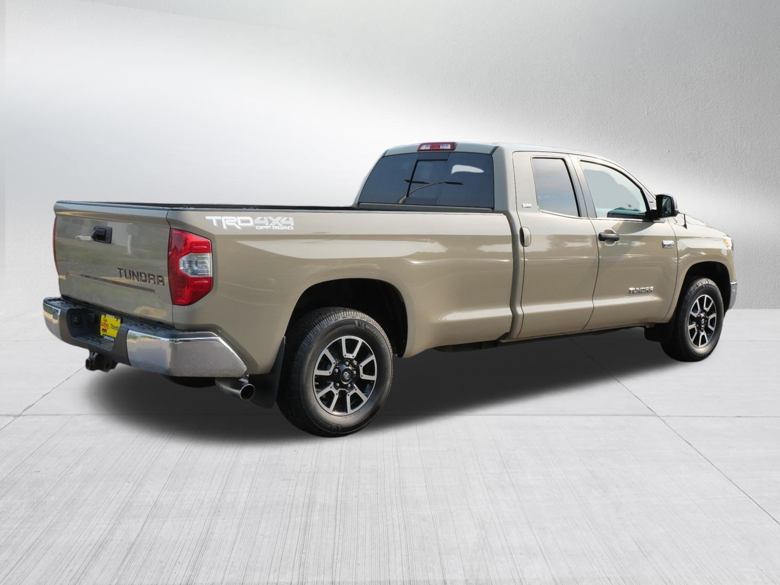 Used 2017 Toyota Tundra SR5 w/ TRD Off Road Package AWD/4WD image 7