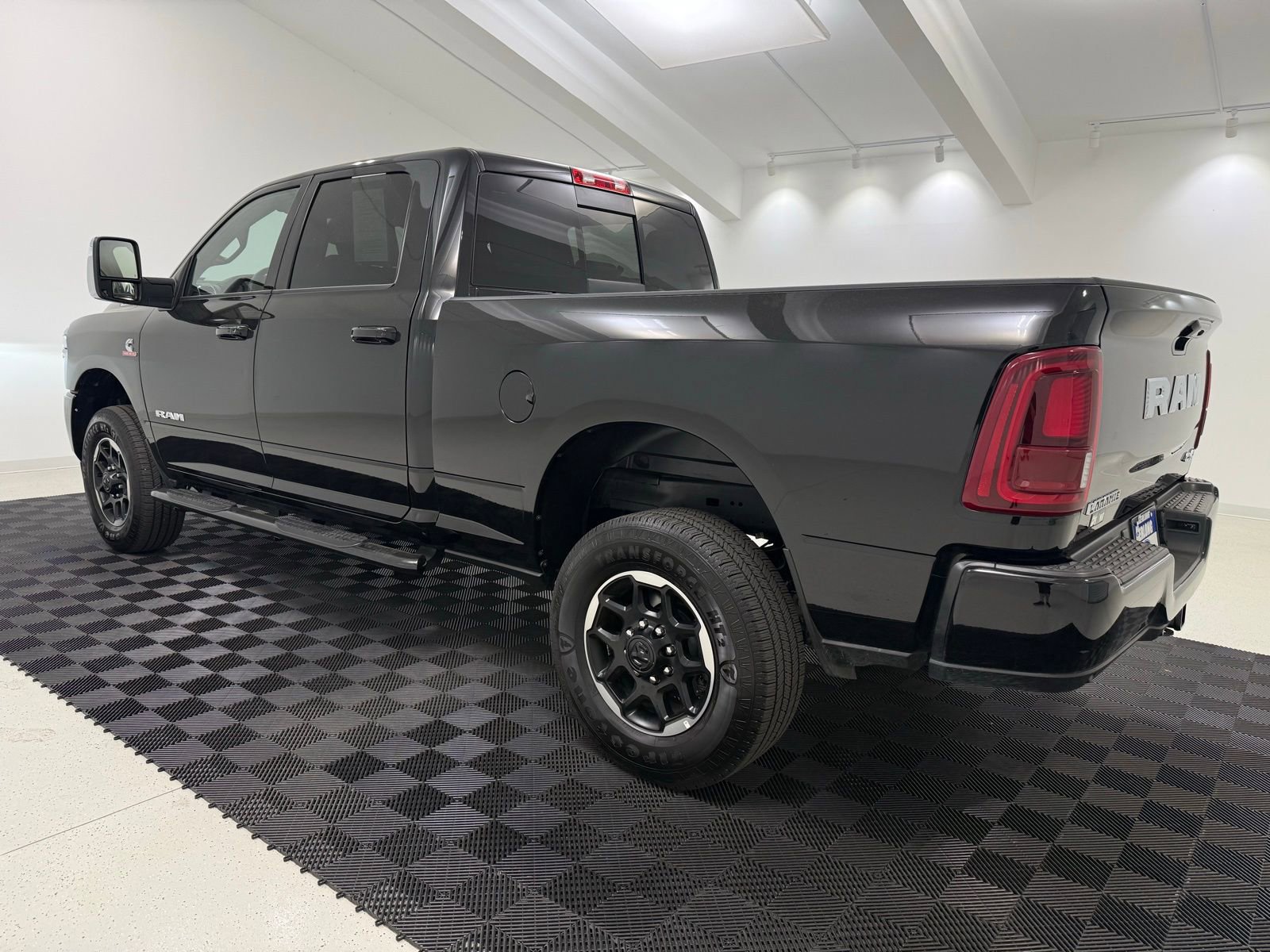 Used 2025 RAM 2500 Laramie image 4