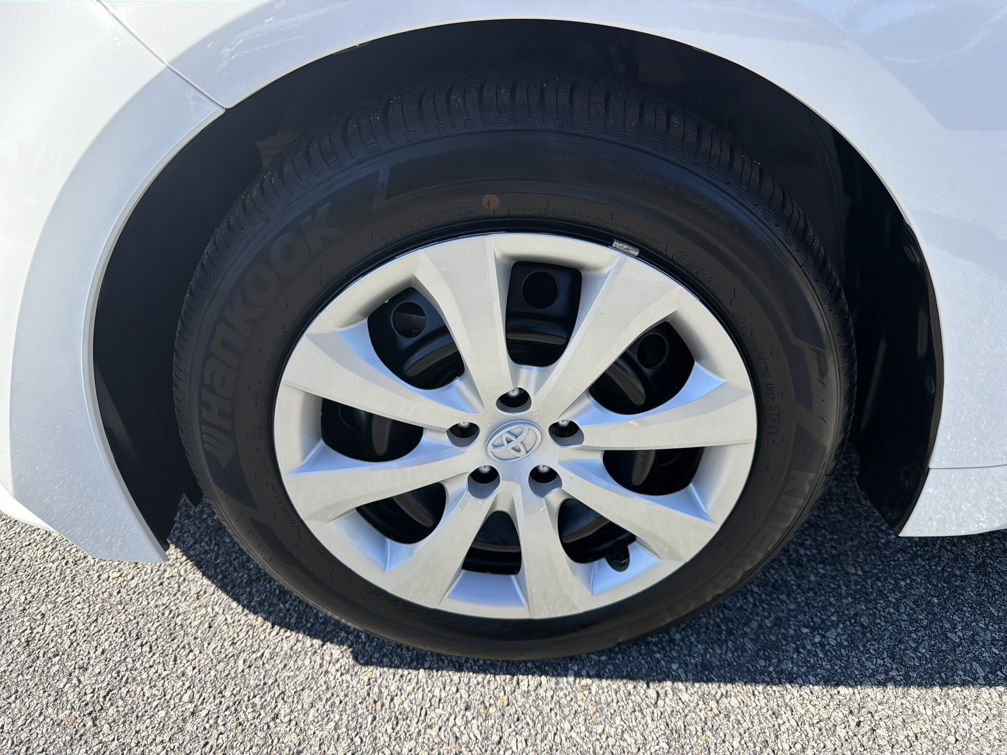 Certified 2024 Toyota Corolla LE FWD image 21