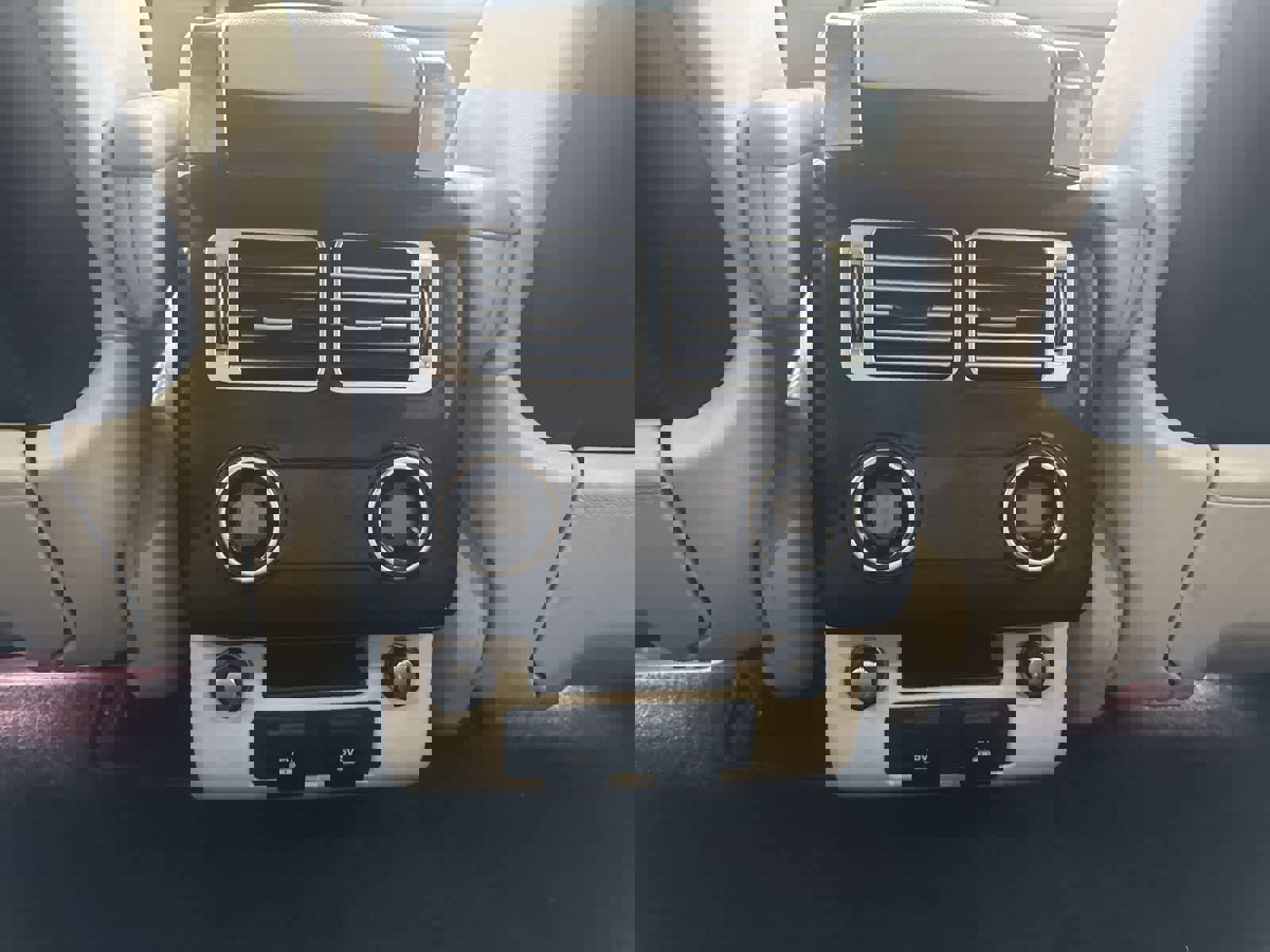 Used 2021 Land Rover Range Rover image 13